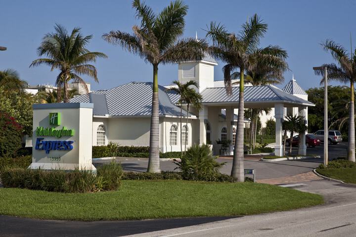 Holiday Inn Express North Palm Beach-Oceanview, an IHG Hotel