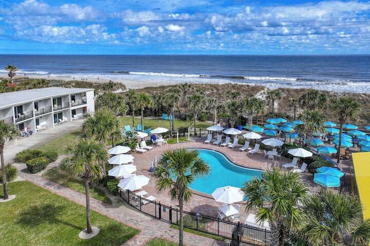 The Seahorse Oceanfront Inn