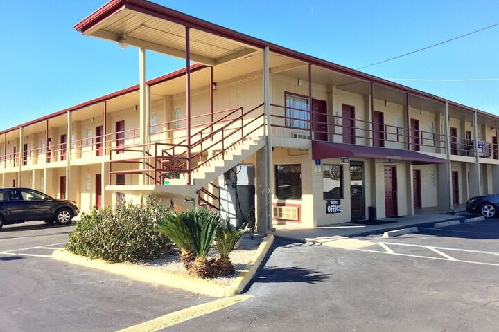 Budget Inn