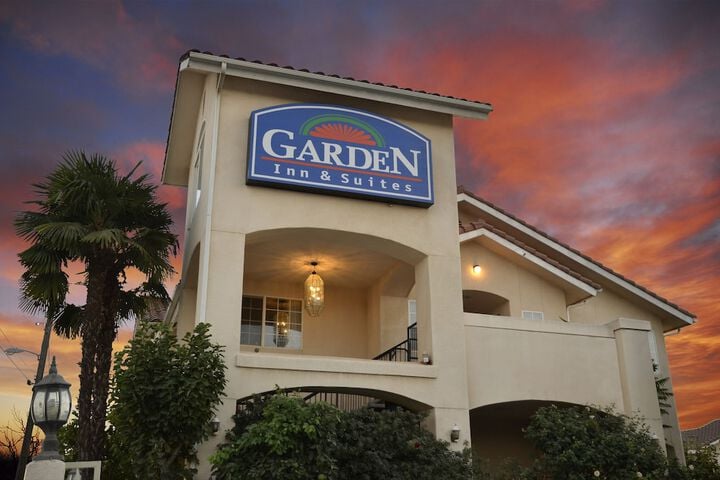 Garden Inn and Suites