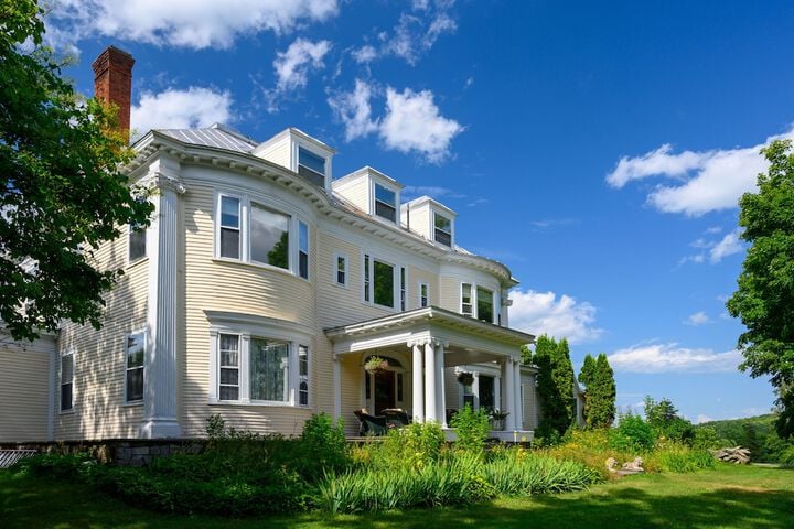 Hillholm Estate (former Inn on Winter's Hill)