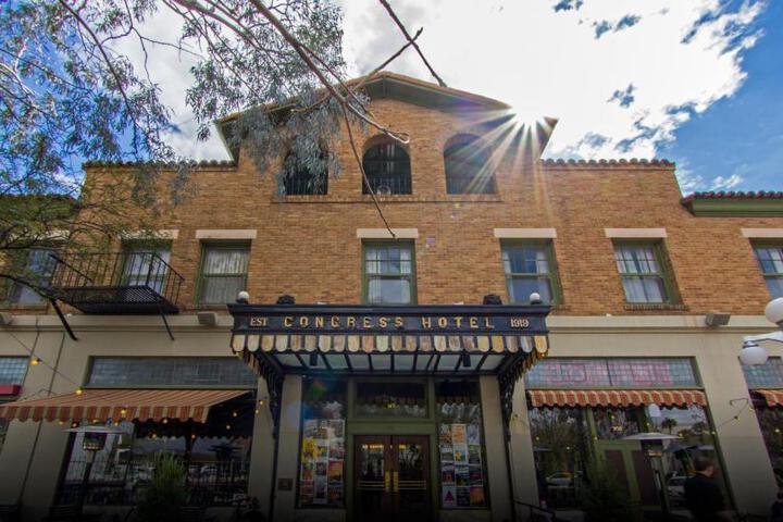 Hotel Congress