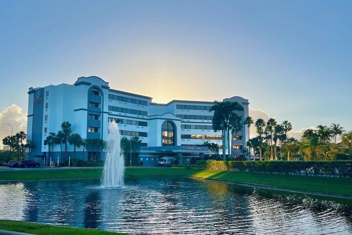 DoubleTree by Hilton Hotel West Palm Beach Airport