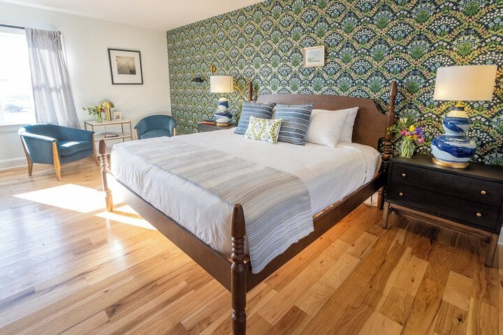 The Breakwater Inn