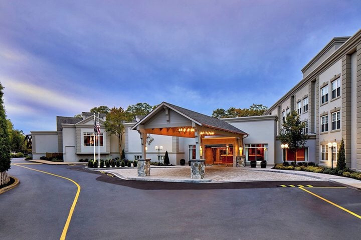 The Del Monte Lodge Renaissance Rochester Hotel & Spa