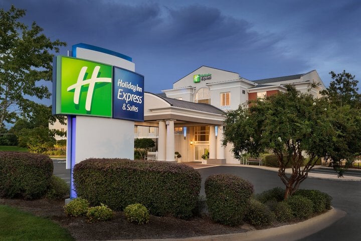 Holiday Inn Express & Suites Auburn - University Area, an IHG Hotel
