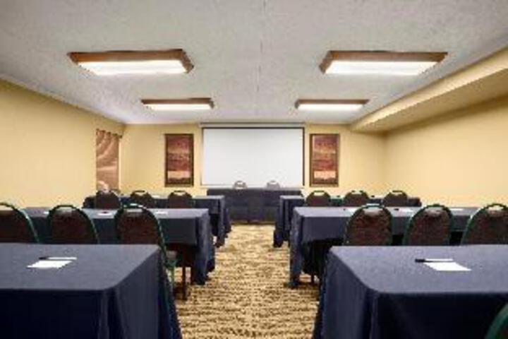Wingate by Wyndham Jacksonville FL