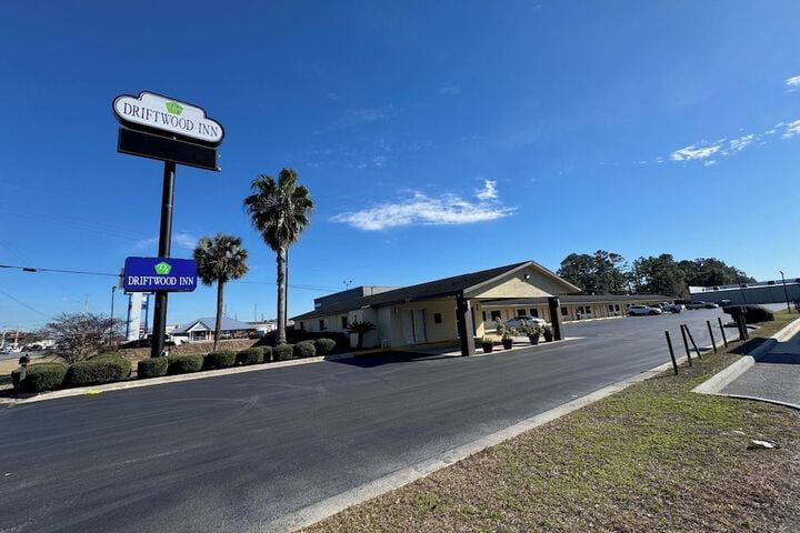Driftwood Motel