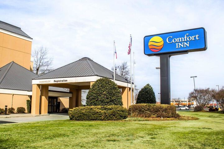 Comfort Inn Fayetteville West Near Fort Liberty