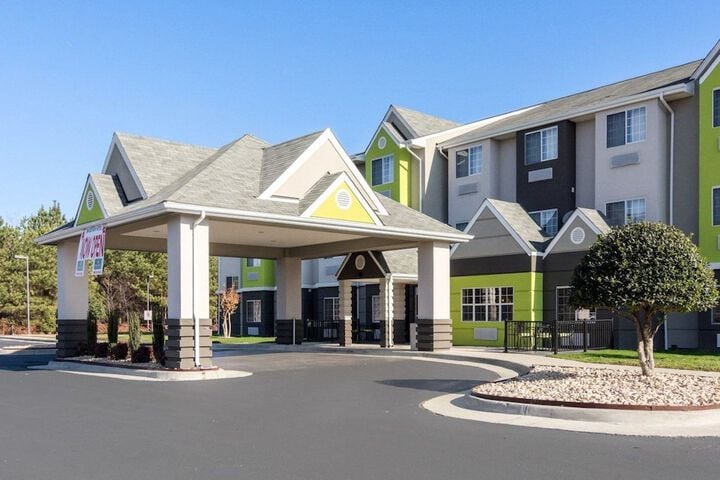 Quality Inn & Suites Ashland near Kings Dominion