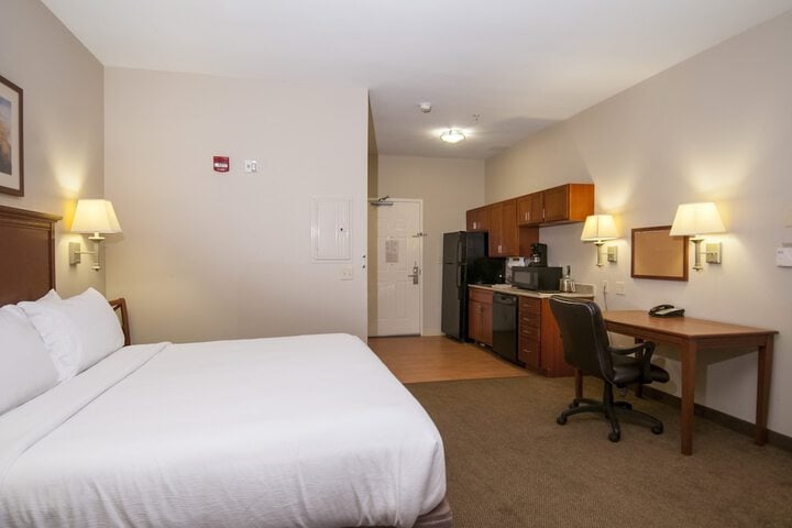 Candlewood Suites Flowood by IHG