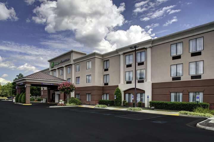 Holiday Inn Express & Suites Richmond North Ashland by IHG