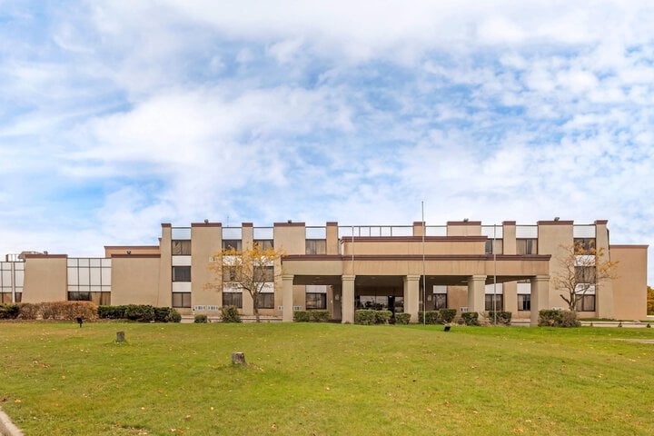 Clarion Hotel & Conference Center Lansing West