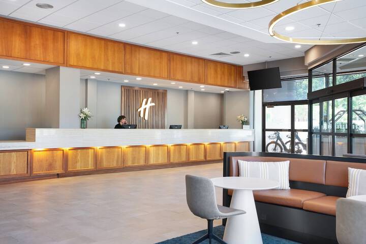 Holiday Inn Portland-by the Bay