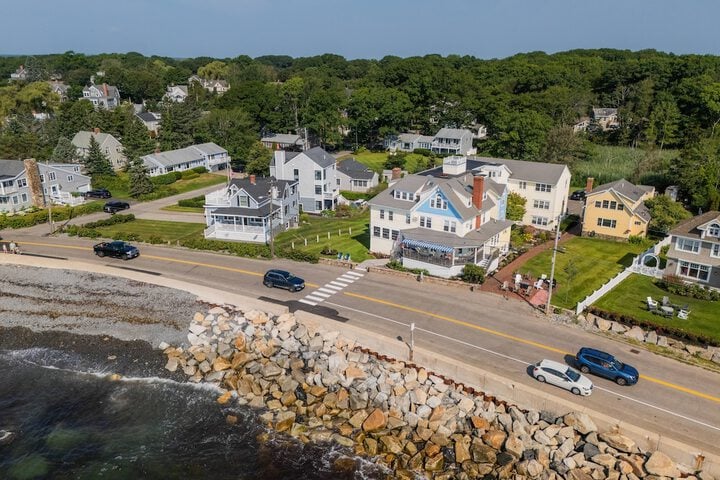 The Beach House Inn