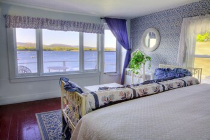 The Moorings Inn