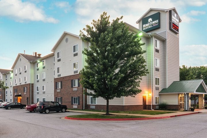 HomeTowne Studios & Suites Bentonville