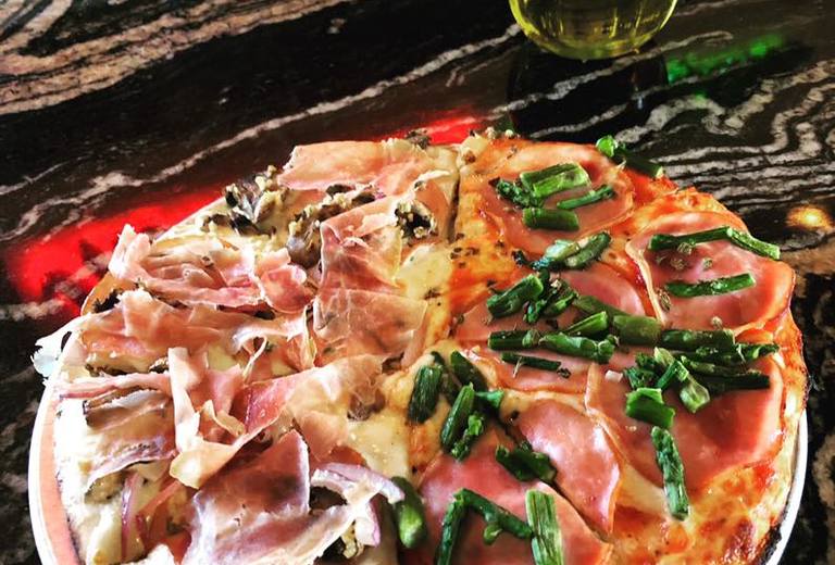 Ardovino's Pizza 1