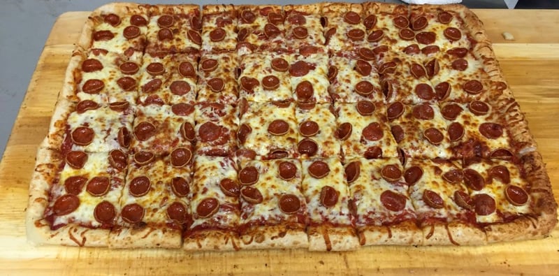 Lindsey's Pizza