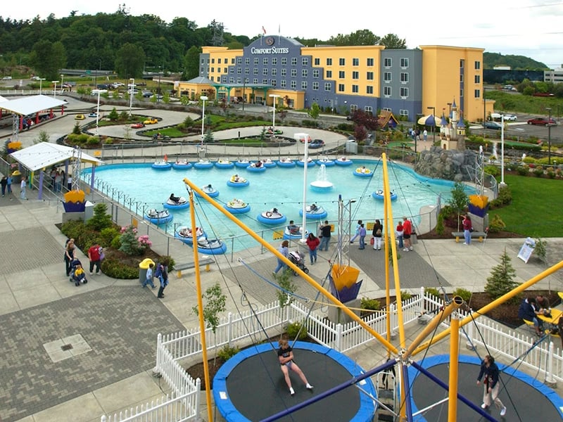 Tukwila Family Fun Center & Bullwinkle's Restaurant