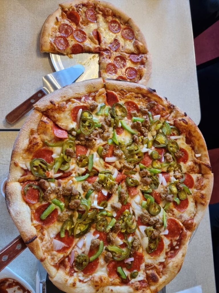 Jen's Pizza Den