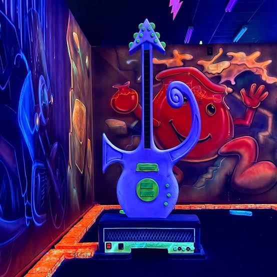 Rock Of Ages Blacklight Minigolf