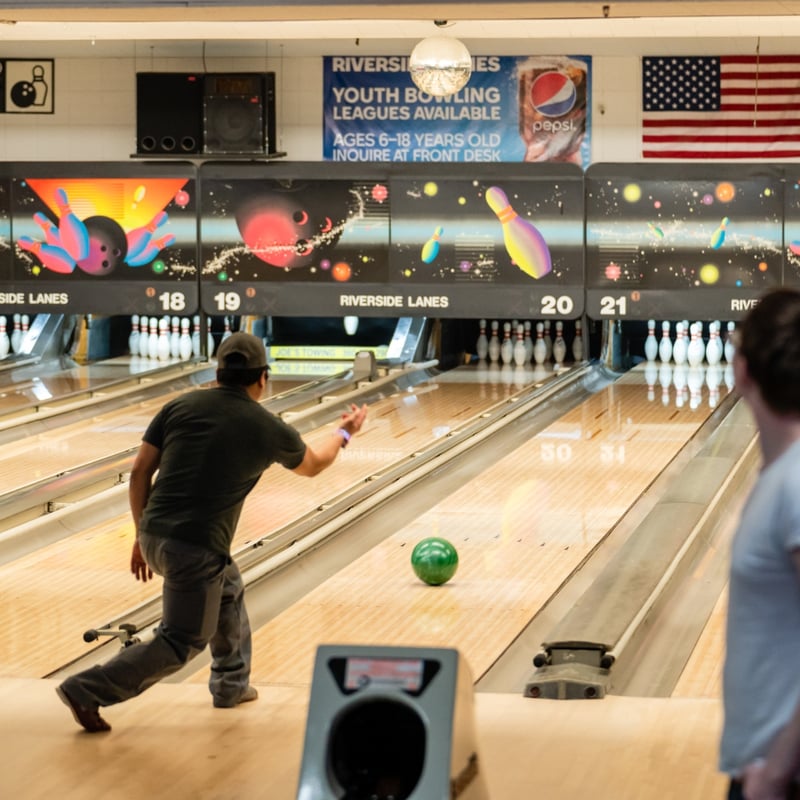 Riverside Lanes