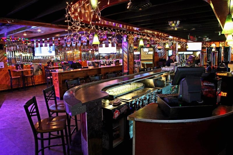 The V Spot Bar