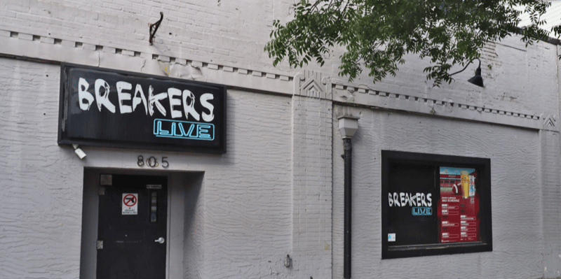 CB 18- Breakers Live