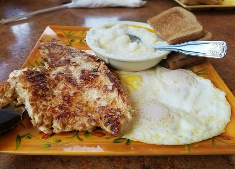 Noni's Sherwood Grille