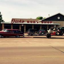 Dick's Body Shop and Towing