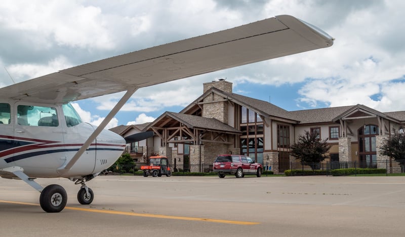 Monee, Illinois Bult Field Airport