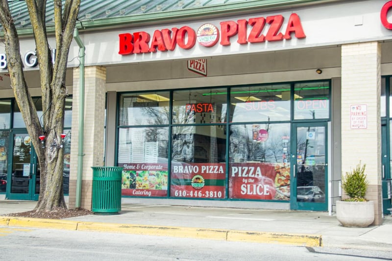 Bravo Pizza Of Havertown In The Manoa Shopping Center