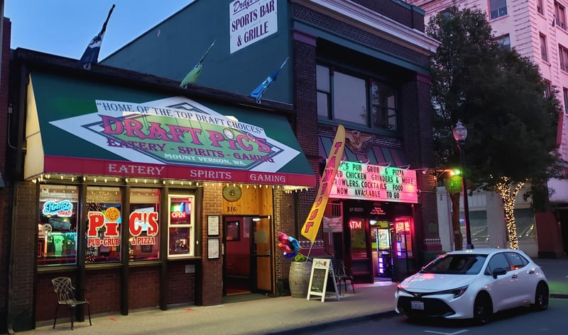 Draft Pic's Pub-Grub & Pizza