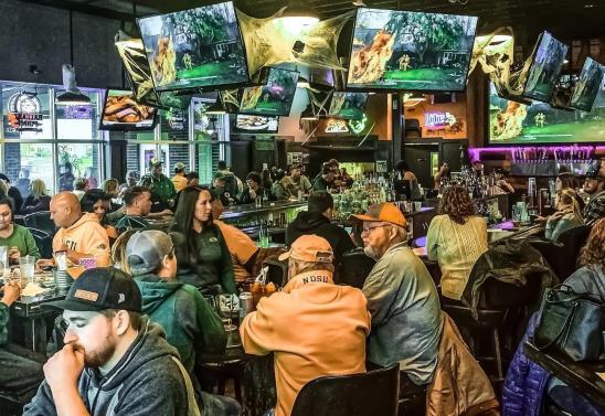 Legends Sports Bar & Grill