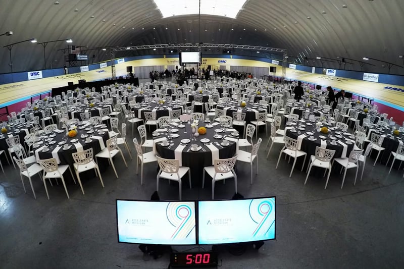 Mad Track Arena