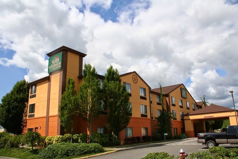 Evergreen Inn & Suites, Monroe
