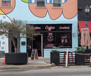 C'est La Vie Cafe