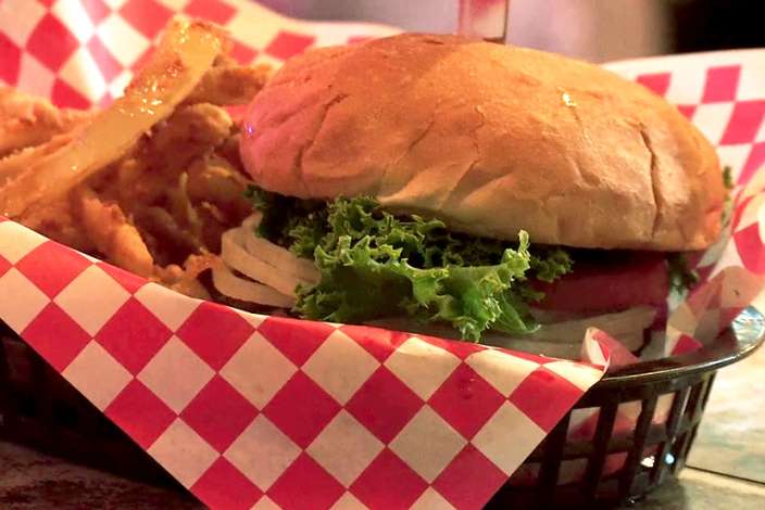 Dinker's Bar and Grill