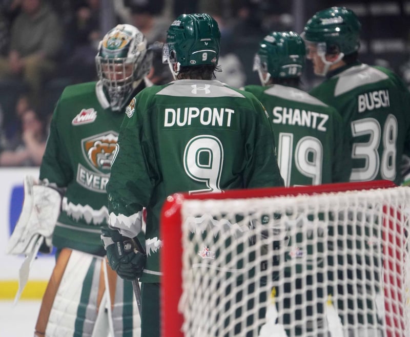 Everett Silvertips vs Seattle Thunderbirds