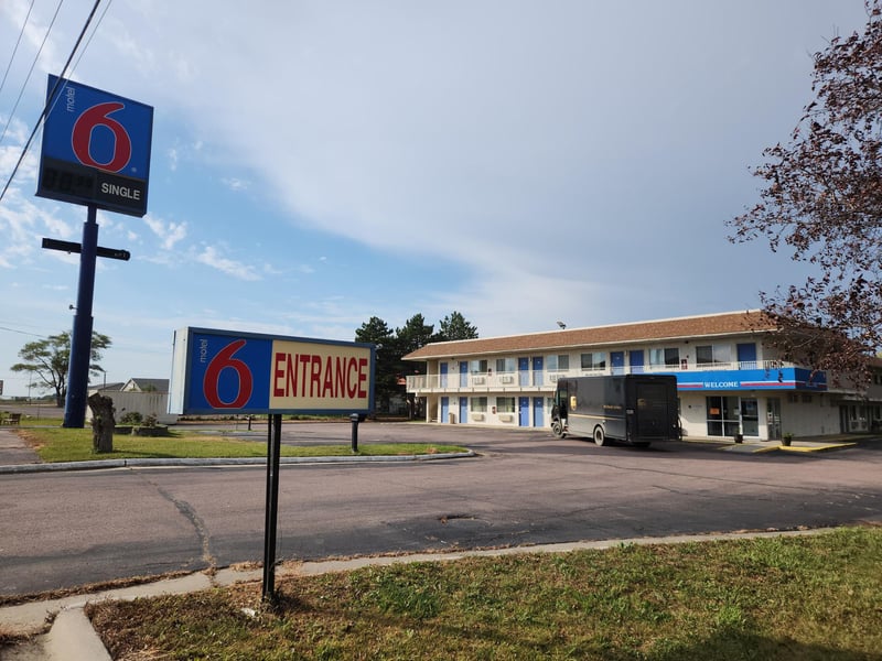 Motel 6