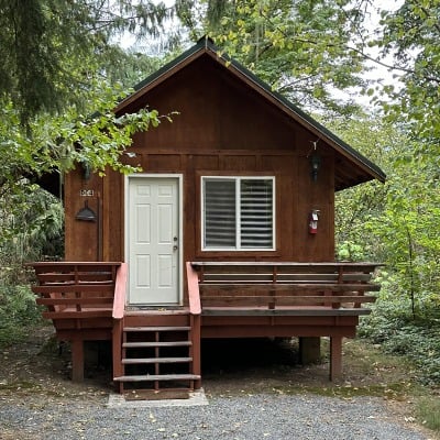 Glacier Peak Resort, RV Park & Winery