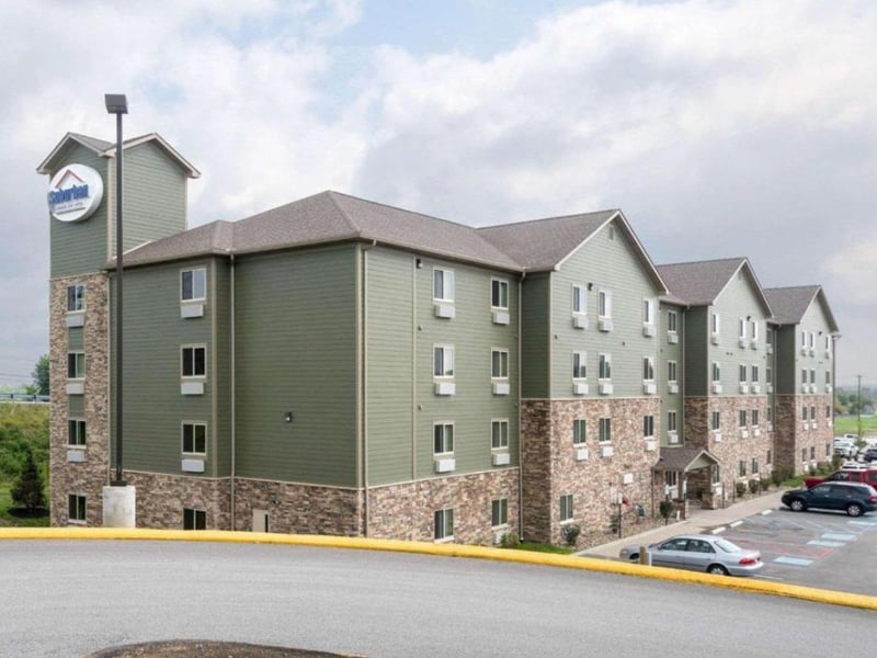 Suburban Studios Triadelphia - The Highlands