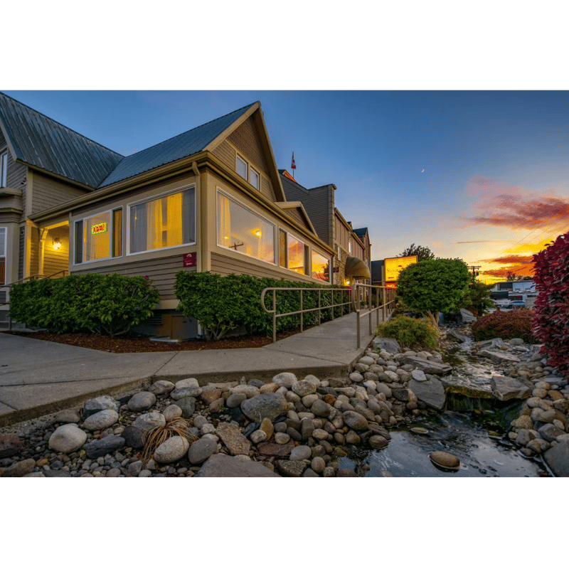 Sunrise Inn Villas and Suites
