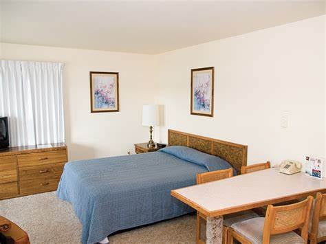 Lake Campbell Lodging