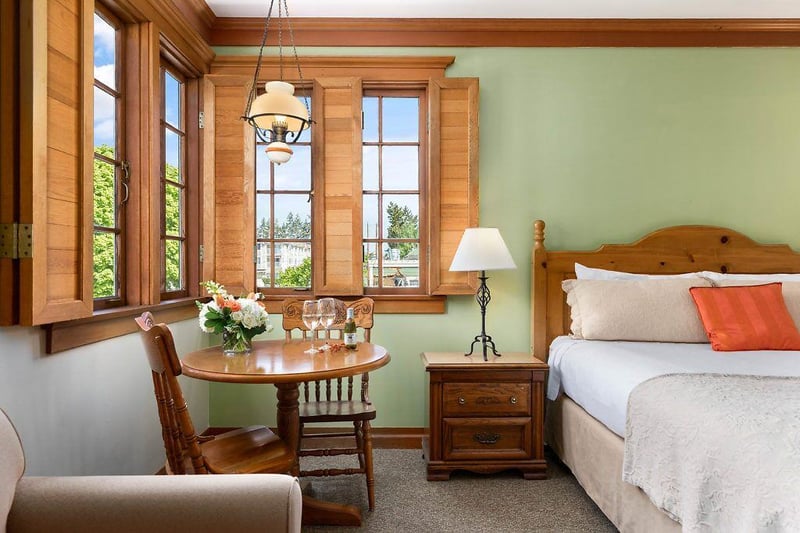 The La Conner Inn