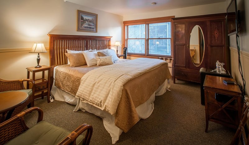 The Heron Inn and Day Spa - A Bed & Breakfast